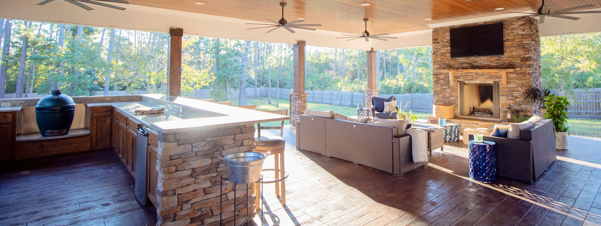 Outdoor Kitchen space